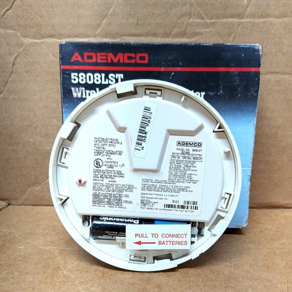 ADEMCO 5808LST WIRELESS SMOKE DETECTOR - UNUSED - DETECTOR, COVER AND BOX ONLY - Picture 4 of 8